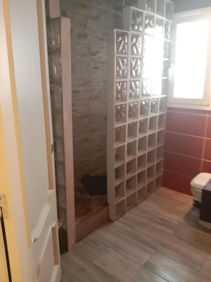 Habitación privada Tarragona con cocina salón y terraza piso compartido Exterior foto